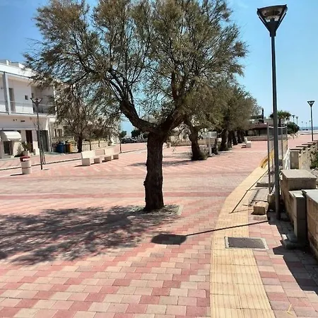 Ugentomarina 2025 50metri Dal Mare Holiday home *